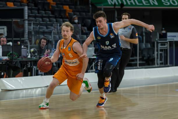 比赛前半段 比赛前半段