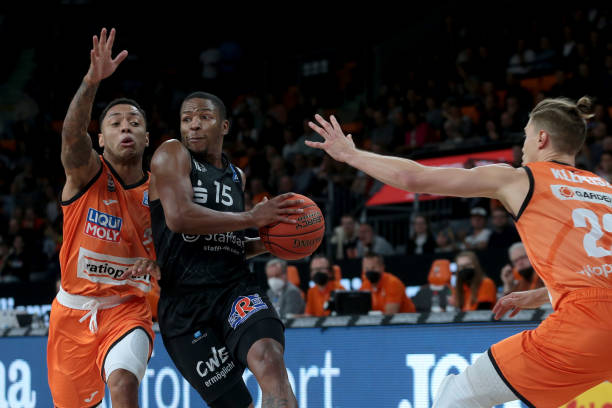 旧保持强势 旧保持强势