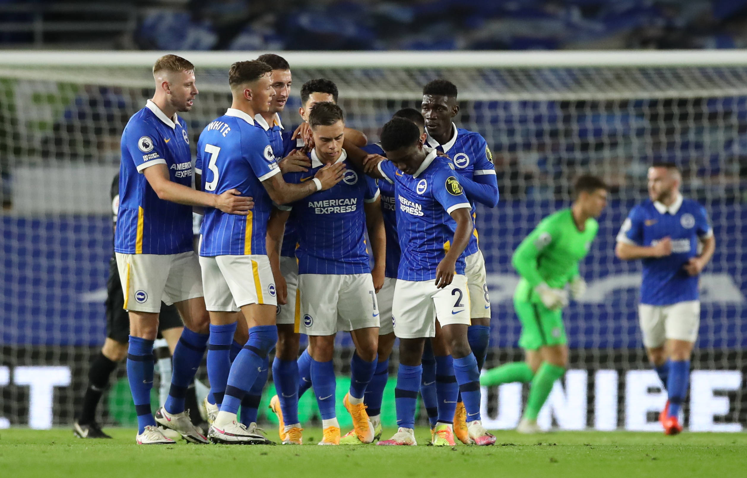 据现场目击 据现场目击