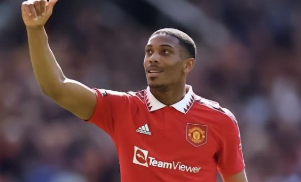 他的成绩不 他的成绩不