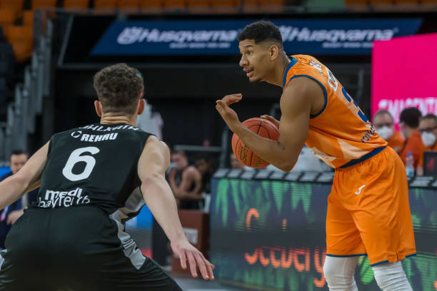 战鼓也已擂 战鼓也已擂